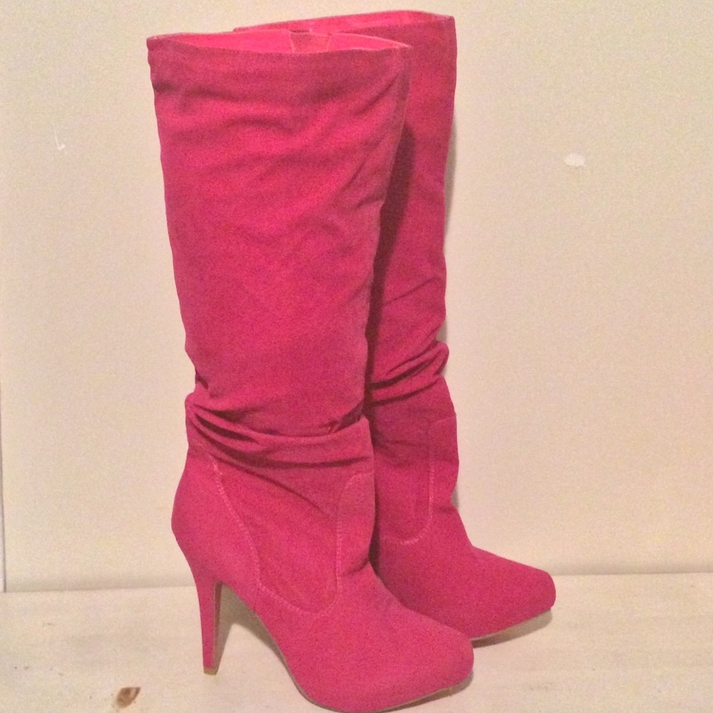 Fahrenheit Velvet Boot